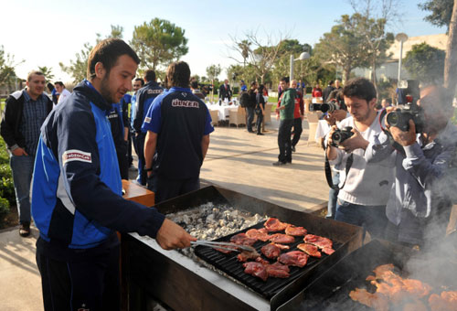 Trabzonspor'da barbekü partisi /