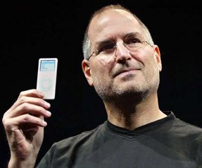 Ünlü isim Steve Jobs'a fena patladı!