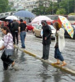 Didim'de yağmur sonrası işyerlerini su bastı