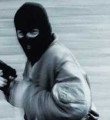 Ümraniye'de silahlı kişi banka soydu