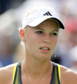 Wozniacki kadınlarda bir numara